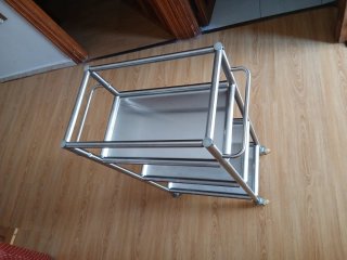 Carrito Auxiliar Metálico con Ruedas