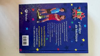 Kika Superbruja y el libro de hechizos