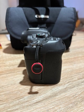 Canon EOS R7 + Lente Sigma 10-50mm f2.8