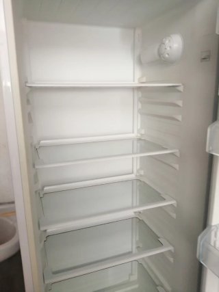 Frigorífico blanco sin congelador