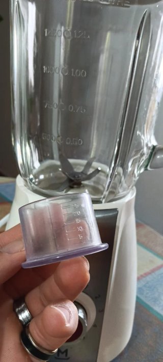 Licuadora Mandine con vaso de cristal
