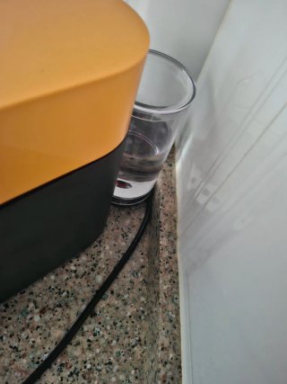 Cafetera Nespresso Amarilla