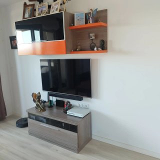 Mueble TV bajo y alto con estantería