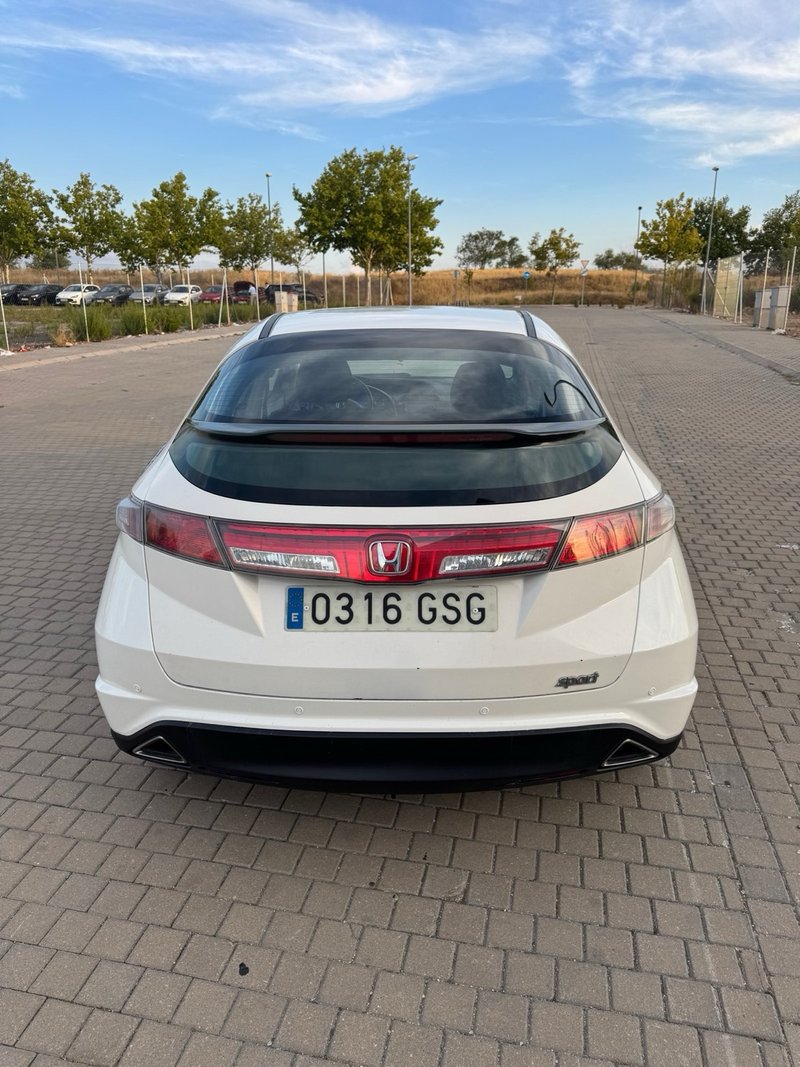Honda Civic 1.8i VTEC Executive 5p 2009, foto 7