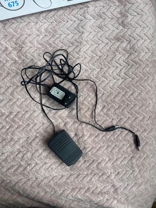 Máquina de coser Jata Mini 675