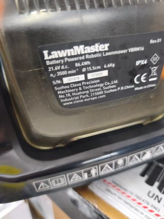 Cortacésped robótico LawnMaster inalámbrico