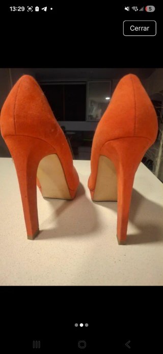 Zapatos de tacón naranjas