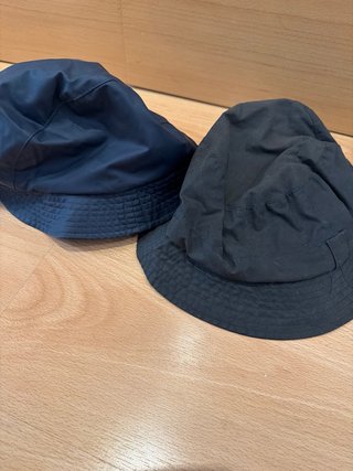 Gorros chubasquero azul y multicolor Pack 2