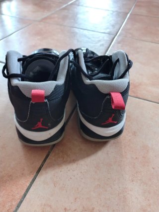 Scarpe Jordan Stay Loyal N.38