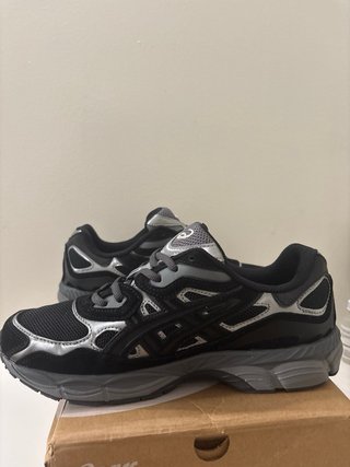 Zapatillas ASICS GEL NYC Negro/Plata