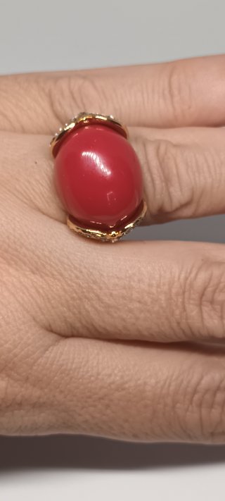 Anello placcato oro con agata rossa