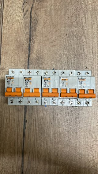 Magnetotérmico Merlin Gerin K32N C6 2P