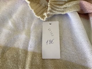 Suéter Talla S/M Rayas Beige y Rosa