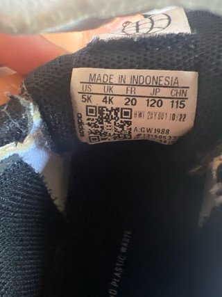 Zapatos blancos para niños