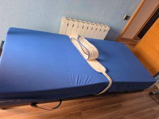 Cama articulada eléctrica con mando