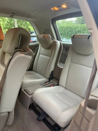 Volvo XC90 2011