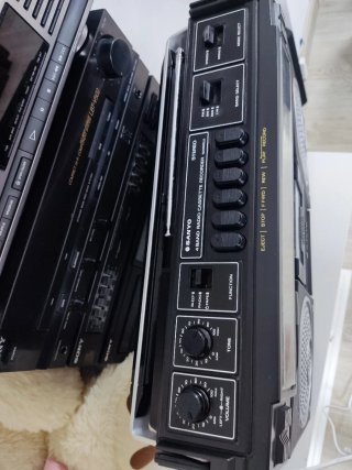 Radiocasete Sanyo Vintage Negro