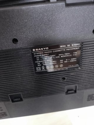 Radiocasete Sanyo Vintage Negro