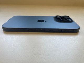 iPhone 16 Pro 256 GB - Gris Espacial