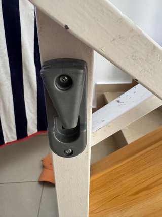 Dos barreras de seguridad para escaleras de bebé