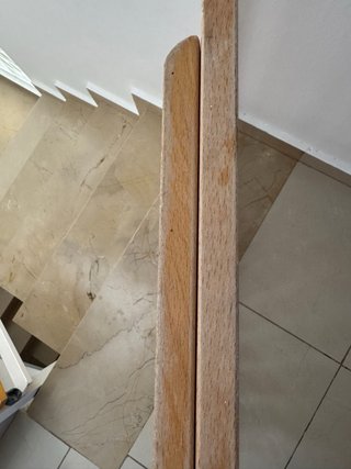 Dos barreras de seguridad para escaleras de bebé