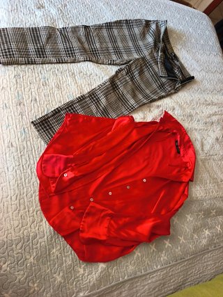 Conjunto Pantalón Cuadros y Blusa Roja