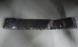 Cinturón de lentejuelas plateadas