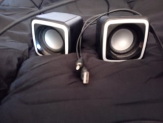 Altavoces Gaming PC Negros y Blancos
