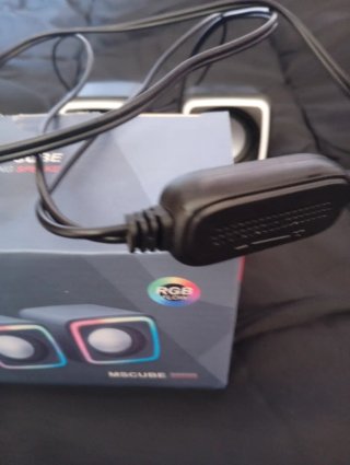 Altavoces Gaming PC Negros y Blancos