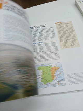Historia de España. 2º bachillerato. Per le Scu...