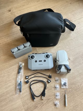 Dron DJI Mini 2 Fly More Combo