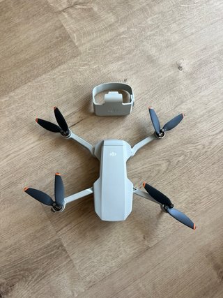 Dron DJI Mini 2 Fly More Combo