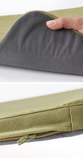 Ikea Silla negra con cojín verde