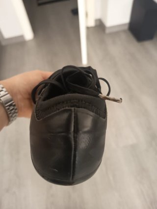 Botas de fútbol negras