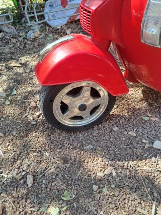 Vespa Piaggio PX-150 12V Roja