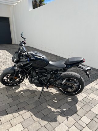 Yamaha MT07 Negra