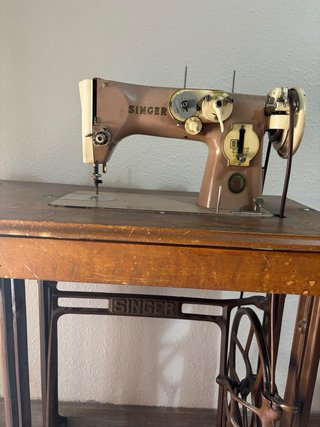 Máquina de coser Singer antigua
