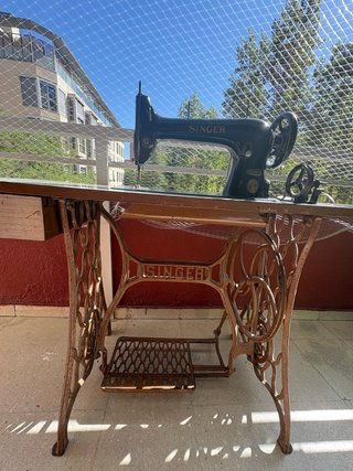 Máquina de coser Singer antigua