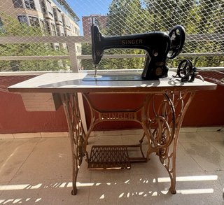 Máquina de coser Singer antigua