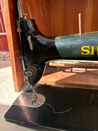 Máquina de coser Singer antigua