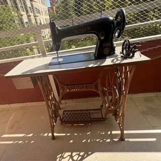 Máquina de coser Singer antigua