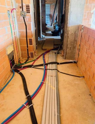 Electricista y fontanero