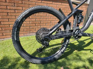 Bici enduro Canyon Strive CF 7