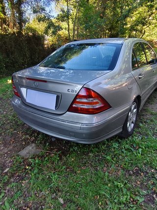 Mercedes-Benz Clase C 2004