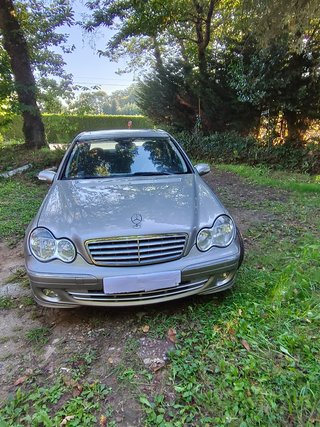 Mercedes-Benz Clase C 2004