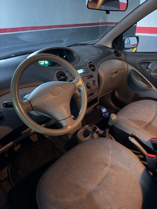 Toyota Yaris 2001