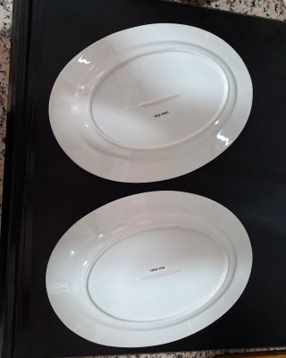 4 Fuentes de Porcelana (2 redondas, 2 oval)