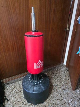 Saco de boxeo HOMCOM rojo
