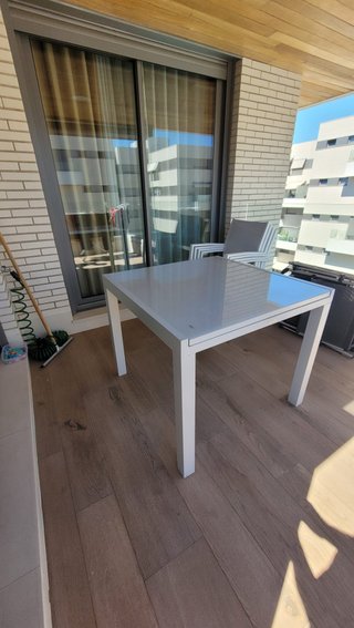 Mesa extensible aluminio y cristal 90x90 a 160x90