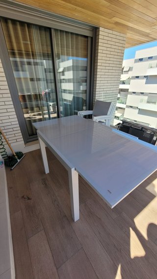 Mesa extensible aluminio y cristal 90x90 a 160x90